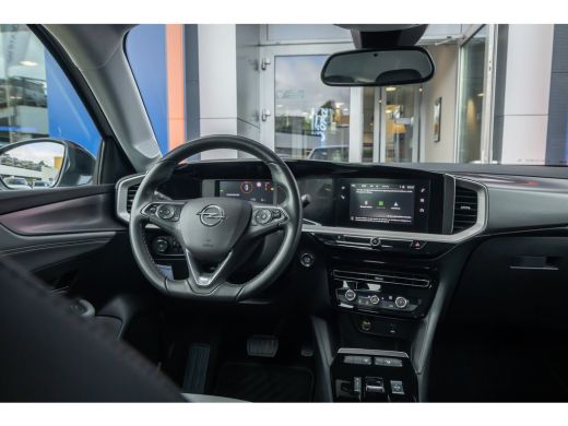 Opel Mokka-e Level 3 50 kWh | Soh 100%! | Camera | Cruise control | Apple Carplay/Android Auto | Digitaal dash... ActivLease financial lease