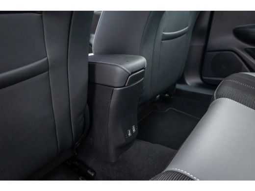 Opel Mokka-e Level 3 50 kWh | Soh 100%! | Camera | Cruise control | Apple Carplay/Android Auto | Digitaal dash... ActivLease financial lease