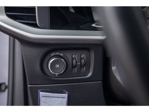 Opel Mokka-e Level 3 50 kWh | Soh 100%! | Camera | Cruise control | Apple Carplay/Android Auto | Digitaal dash... ActivLease financial lease