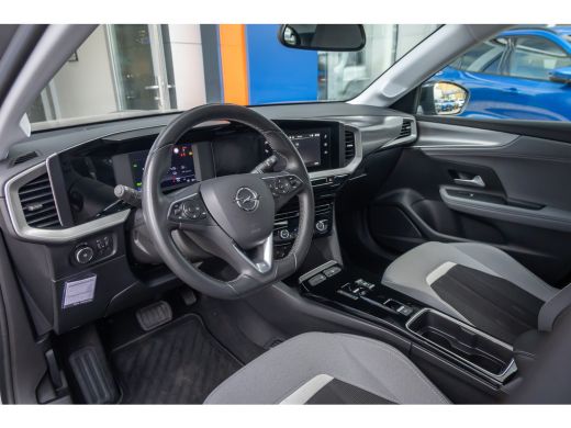 Opel Mokka-e Level 3 50 kWh | Soh 100%! | Camera | Cruise control | Apple Carplay/Android Auto | Digitaal dash... ActivLease financial lease