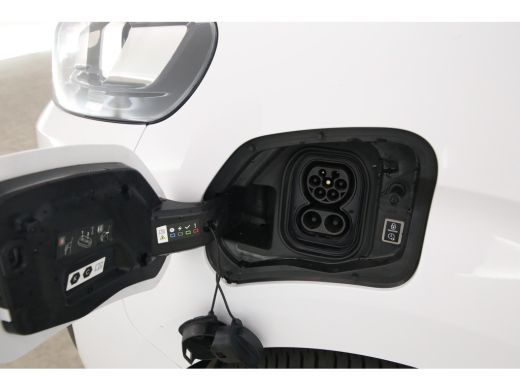 Opel Vivaro-e Citro&euml;n e-Jumpy 75 kWh L3H1 | Snelladen | SOH 91% | Clima | Camera | Cruise | 3 Zits | Carplay | ... ActivLease financial lease