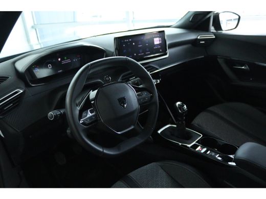 Peugeot 2008 1.2 PureTech 100 Allure | Adapt. Cruise | 360 Camera | Navi | Carplay | Keyless | 17 Inch | LED |... ActivLease financial lease
