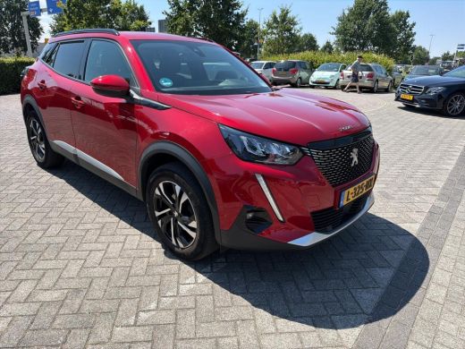 Peugeot 2008 1.2 PureTech 130pk EAT8 Allure Pack | Automaat | Navigatie | Camera | Trekhaak | Apple carplay | ... ActivLease financial lease