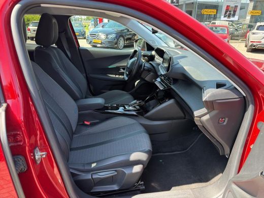 Peugeot 2008 1.2 PureTech 130pk EAT8 Allure Pack | Automaat | Navigatie | Camera | Trekhaak | Apple carplay | ... ActivLease financial lease