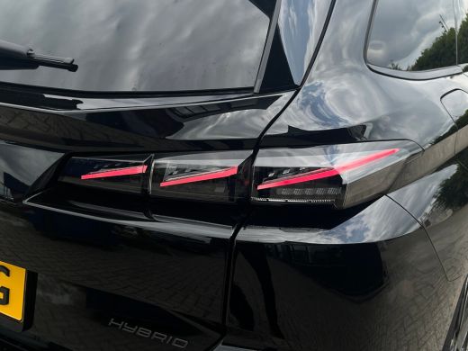 Peugeot 308 SW 1.2 Hybrid 145 e-DCS6 GT VOORRAAD ACTIE | 8 JAAR GARANTIE | ALCANTARA BEKLEDING | 360 GRADEN C... ActivLease financial lease