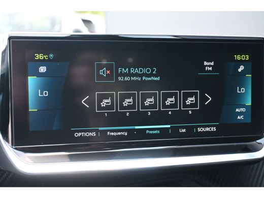Peugeot e-208 EV GT 350 50 kWh 90%SOH! 3 Fase | Navigatie | Climate Control | Sfeerverlichting | Full-LED | Ach... ActivLease financial lease