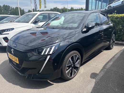 Peugeot e-208 EV GT Pack 50 kWh 3 Fase | Panoramadak | Stoelverwarming | Adaptive Cruise | Alcantara | Achterui... ActivLease financial lease