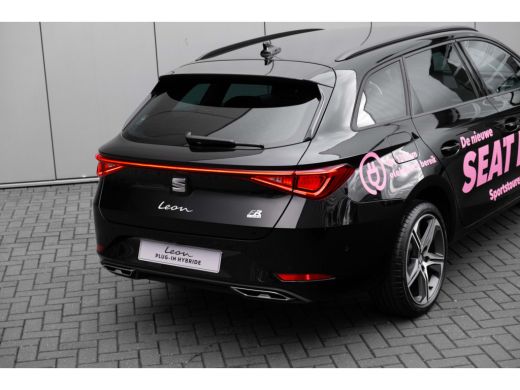Seat Leon Sportstourer FR Business - eHybrid | Achteruitrijcamera | Automatisch dimmende binnenspiegel | Da... ActivLease financial lease