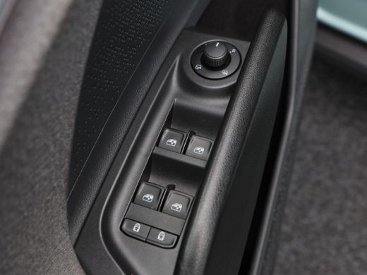 Skoda Enyaq iV 80 204 Pk | Stoel/Stuurverwarming | Camera | Adaptive Cruise | Warmtepomp | Memorie | 19 Inch ActivLease financial lease