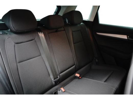 Skoda Karoq 1.5 150PK DSG Selection | Achteruitrijcamera | Climate Control | Navigatie | Stoelverwarming voor... ActivLease financial lease