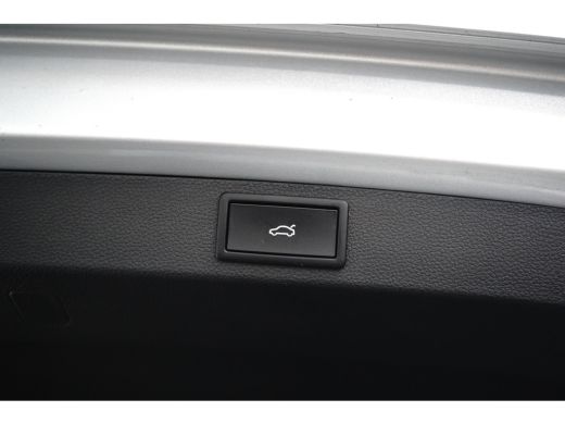 Skoda Karoq 1.5 150PK DSG Selection | Achteruitrijcamera | Climate Control | Navigatie | Stoelverwarming voor... ActivLease financial lease