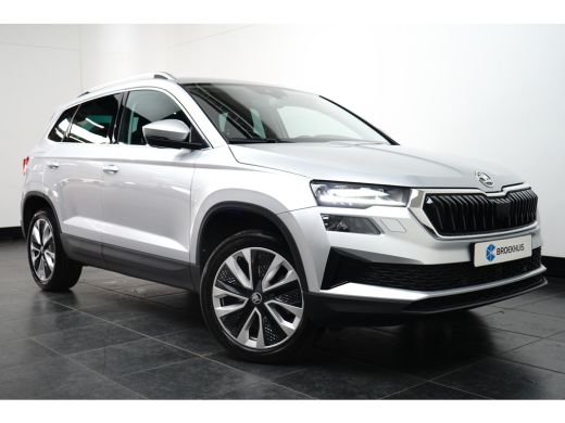 Skoda Karoq 1.5 150PK DSG Selection | Achteruitrijcamera | Climate Control | Navigatie | Stoelverwarming voor... ActivLease financial lease
