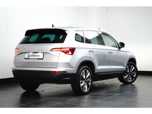 Skoda Karoq 1.5 150PK DSG Selection | Achteruitrijcamera | Climate Control | Navigatie | Stoelverwarming voor... ActivLease financial lease