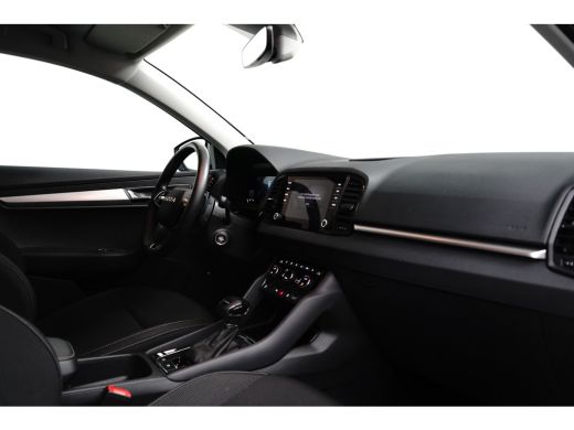 Skoda Karoq 1.5 150PK DSG Selection | Achteruitrijcamera | Climate Control | Navigatie | Stoelverwarming voor... ActivLease financial lease