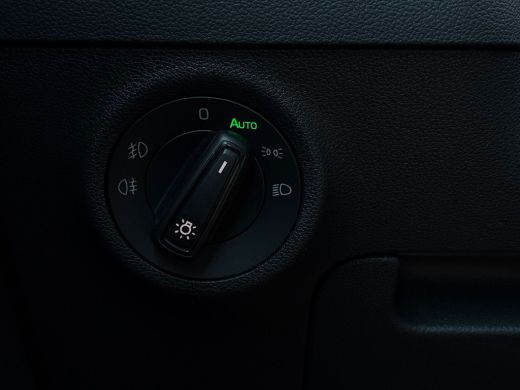 Skoda Karoq 1.5 TSI 150 pk ACT Business Edition 7-DSG | Trekhaak | Cruise control adaptief | Navigatie | ActivLease financial lease