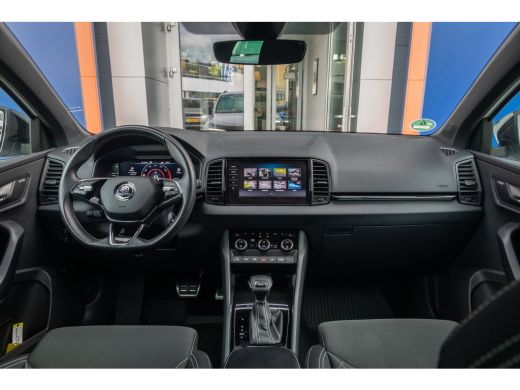 Skoda Karoq 1.5 TSI ACT Sportline Business | Trekhaak (weg-klap) | Pano-dak | 360 camera | Adap.cruise | Prem... ActivLease financial lease
