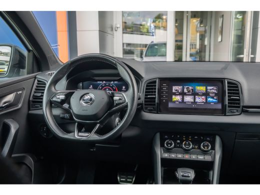 Skoda Karoq 1.5 TSI ACT Sportline Business | Trekhaak (weg-klap) | Pano-dak | 360 camera | Adap.cruise | Prem... ActivLease financial lease