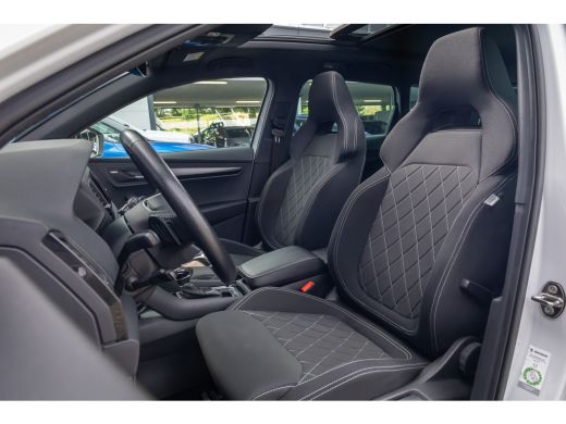 Skoda Karoq 1.5 TSI ACT Sportline Business | Trekhaak (weg-klap) | Pano-dak | 360 camera | Adap.cruise | Prem... ActivLease financial lease