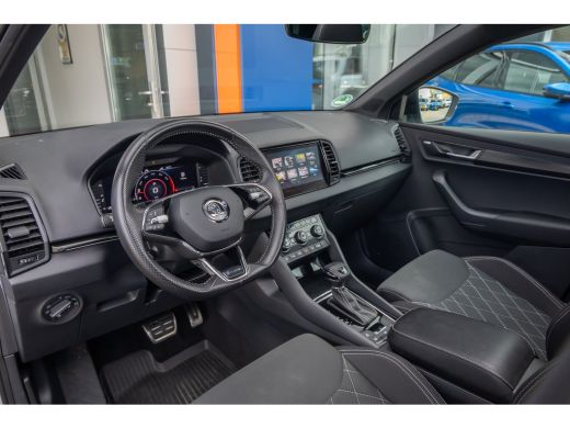 Skoda Karoq 1.5 TSI ACT Sportline Business | Trekhaak (weg-klap) | Pano-dak | 360 camera | Adap.cruise | Prem... ActivLease financial lease