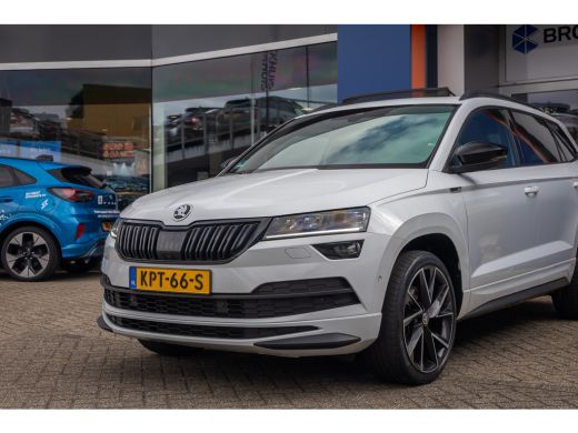 Skoda Karoq 1.5 TSI ACT Sportline Business | Trekhaak (weg-klap) | Pano-dak | 360 camera | Adap.cruise | Prem... ActivLease financial lease