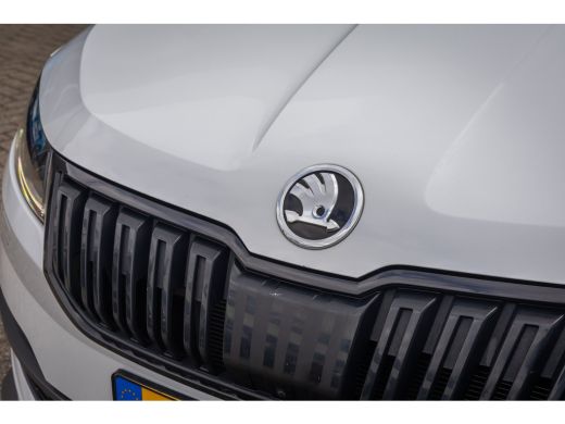 Skoda Karoq 1.5 TSI ACT Sportline Business | Trekhaak (weg-klap) | Pano-dak | 360 camera | Adap.cruise | Prem... ActivLease financial lease