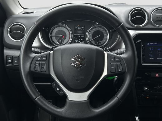 Suzuki Vitara 1.0 Boosterjet Select | Cruise Control | Camera | Stoelverwarming | CarPlay | Trekhaak | ActivLease financial lease