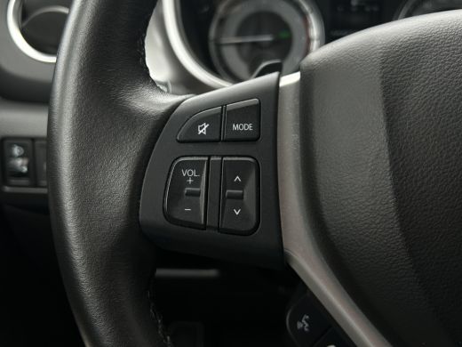 Suzuki Vitara 1.0 Boosterjet Select | Cruise Control | Camera | Stoelverwarming | CarPlay | Trekhaak | ActivLease financial lease
