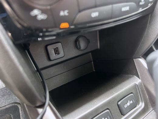 Suzuki Vitara 1.0 Boosterjet Select | Cruise Control | Camera | Stoelverwarming | CarPlay | Trekhaak | ActivLease financial lease