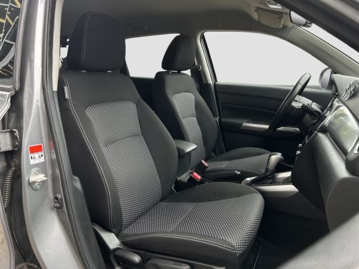 Suzuki Vitara 1.0 Boosterjet Select | Cruise Control | Camera | Stoelverwarming | CarPlay | Trekhaak | ActivLease financial lease
