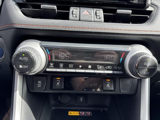 Toyota RAV4 2.5 Hybrid AWD Executive ActivLease financial lease