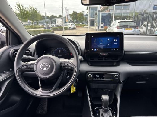 Toyota Yaris 1.5 Hybrid 115 Dynamic ActivLease financial lease