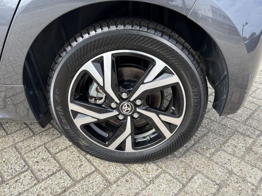 Toyota Yaris 1.5 Hybrid 115 Dynamic ActivLease financial lease