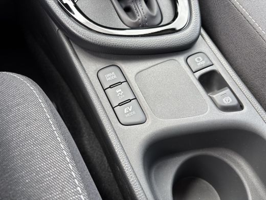 Toyota Yaris 1.5 Hybrid 115 Dynamic ActivLease financial lease