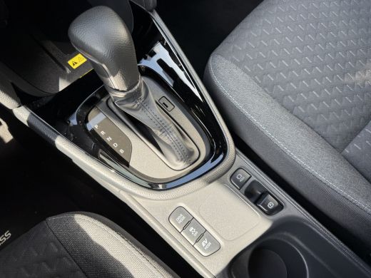 Toyota Yaris Cross 1.5 Hybrid 130 Executive Camera | App Connect | Winterpakket ActivLease financial lease