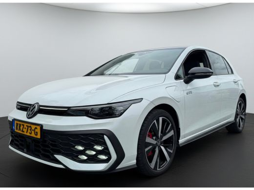Volkswagen Golf GTE 1.5 eHybrid 272 PK HYBRID GTE-SPORT LEDER/LED-MATRIX/HEAD-UP!/18-INCH/TREKHAAK ActivLease financial lease