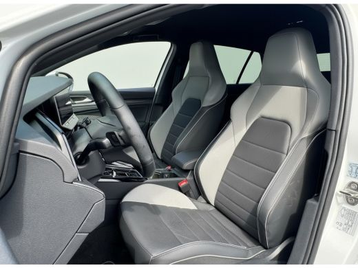 Volkswagen Golf GTE 1.5 eHybrid 272 PK HYBRID GTE-SPORT LEDER/LED-MATRIX/HEAD-UP!/18-INCH/TREKHAAK ActivLease financial lease