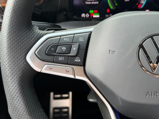 Volkswagen Golf GTE 1.5 eHybrid 272 PK HYBRID GTE-SPORT LEDER/LED-MATRIX/HEAD-UP!/18-INCH/TREKHAAK ActivLease financial lease