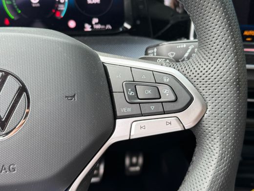 Volkswagen Golf GTE 1.5 eHybrid 272 PK HYBRID GTE-SPORT LEDER/LED-MATRIX/HEAD-UP!/18-INCH/TREKHAAK ActivLease financial lease