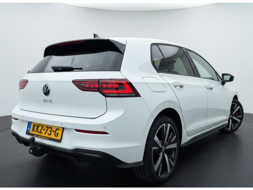 Volkswagen Golf GTE 1.5 eHybrid 272 PK HYBRID GTE-SPORT LEDER/LED-MATRIX/HEAD-UP!/18-INCH/TREKHAAK ActivLease financial lease