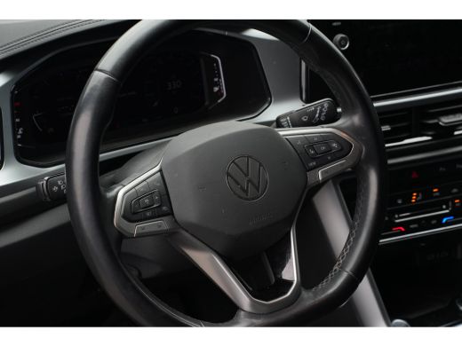 Volkswagen T-Roc 1.0 TSI 110pk Life | Trekhaak | Camera | Adaptive Cruise | Carplay | Keyless Entry & Start | 16" ActivLease financial lease