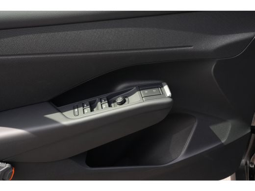 Volkswagen T-Roc Life First Edition, (2026) | 'App-Connect' draadloze smartphone integratie | Automatische afstand... ActivLease financial lease