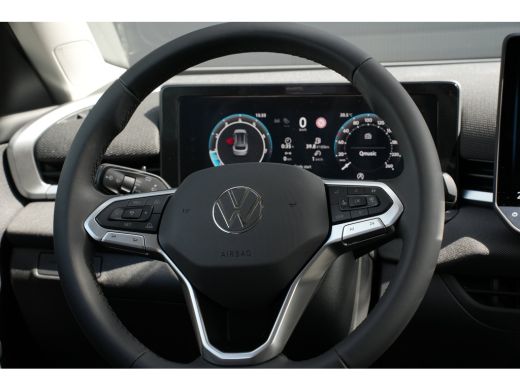 Volkswagen T-Roc Life First Edition, (2026) | 'App-Connect' draadloze smartphone integratie | Automatische afstand... ActivLease financial lease