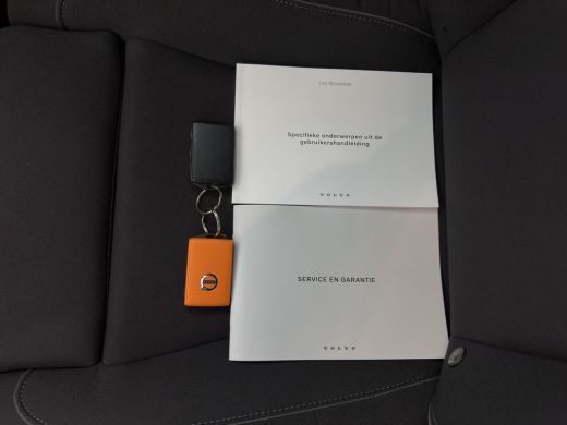Volvo  C40 Recharge Core 69 kWh [3-Fase-11kW] {SoH-93%} (INCL.BTW) Aut. *PANO | DIGI-COCKPIT | FULL-LED | CA... ActivLease financial lease