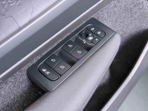 Volvo  XC40 Ultimate Recharge Pure 360 CAMERA | PANORAMADAK | ELEKTRISCHE TREKHAAK | STOEL- & STUURVERWARMING... ActivLease financial lease