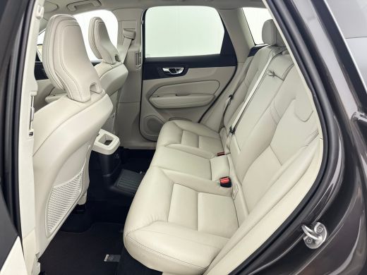 Volvo  XC60 T6 Plus Dark | 19" Allseason | Adaptieve Cruise | Panoramadak | Elektr. verst. Stoelen | Keykess ... ActivLease financial lease