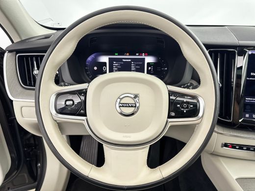 Volvo  XC60 T6 Plus Dark | 19" Allseason | Adaptieve Cruise | Panoramadak | Elektr. verst. Stoelen | Keykess ... ActivLease financial lease