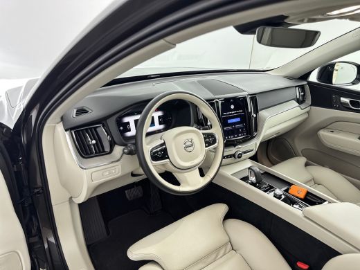 Volvo  XC60 T6 Plus Dark | 19" Allseason | Adaptieve Cruise | Panoramadak | Elektr. verst. Stoelen | Keykess ... ActivLease financial lease