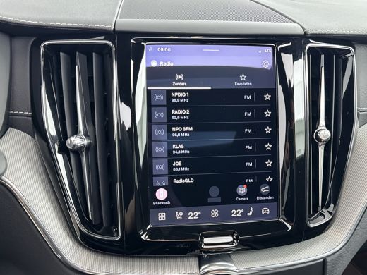 Volvo  XC60 T6 Recharge Plus Dark | 21" | Panoramadak | Elektr. verst. Stoelen | Adaptieve Cruise | BLIS | St... ActivLease financial lease