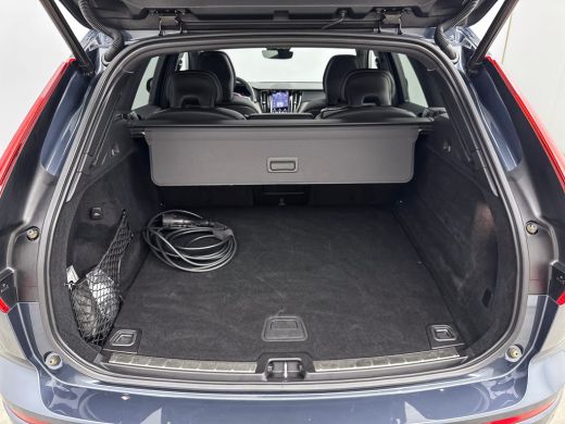 Volvo  XC60 T6 Recharge Plus Dark | 21" | Panoramadak | Elektr. verst. Stoelen | Adaptieve Cruise | BLIS | St... ActivLease financial lease