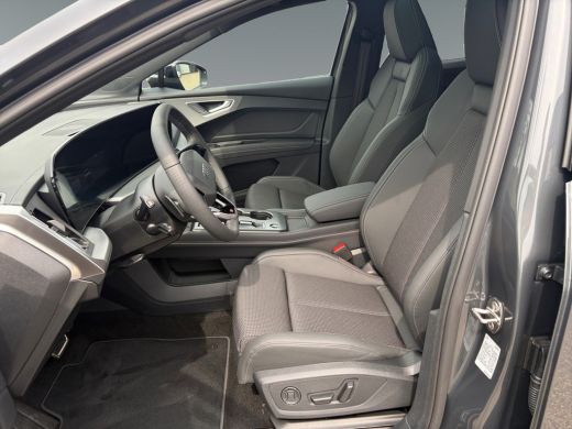 Audi Q4 e-tron S edition performance 82 kWh 286pk | 21" velgen | Panoramadak | Optiek zwart ActivLease financial lease